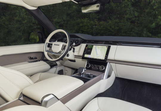 올 뉴 레인지로버 실내. 재규어 랜드로버 코리아 제공